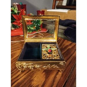 Vintage Gold Filigree Automated Bird Musical Footed Jewelry Box RARE, Ornate